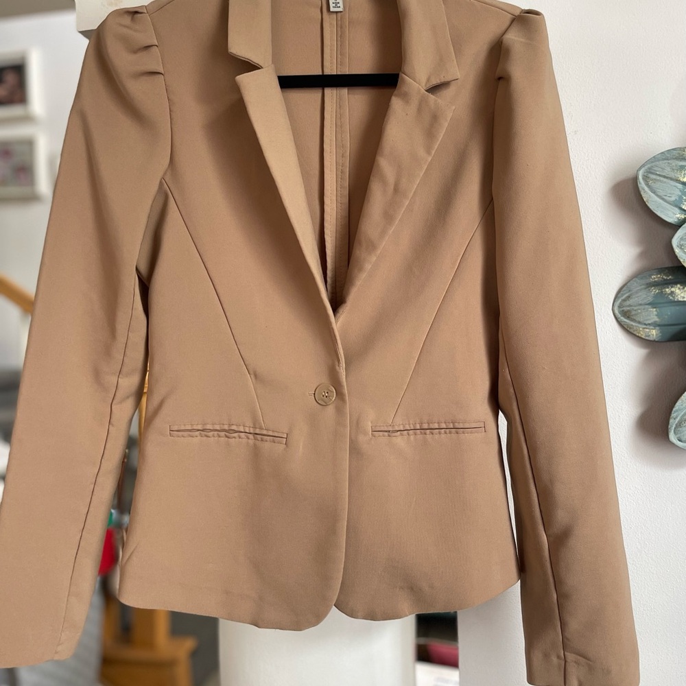 Papaya lightweight nude blazer from Visit Papaya, size S